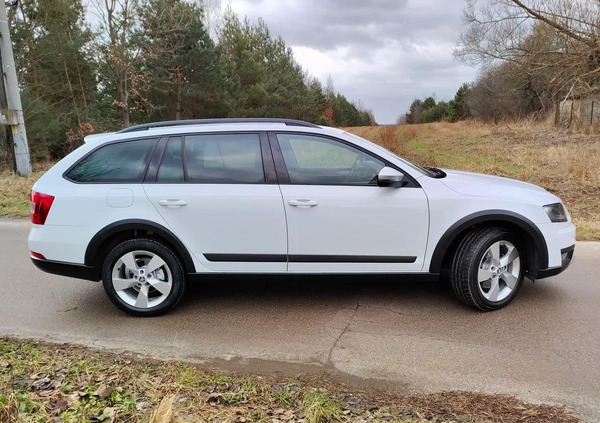 Skoda Octavia cena 51900 przebieg: 226000, rok produkcji 2015 z Staszów małe 497